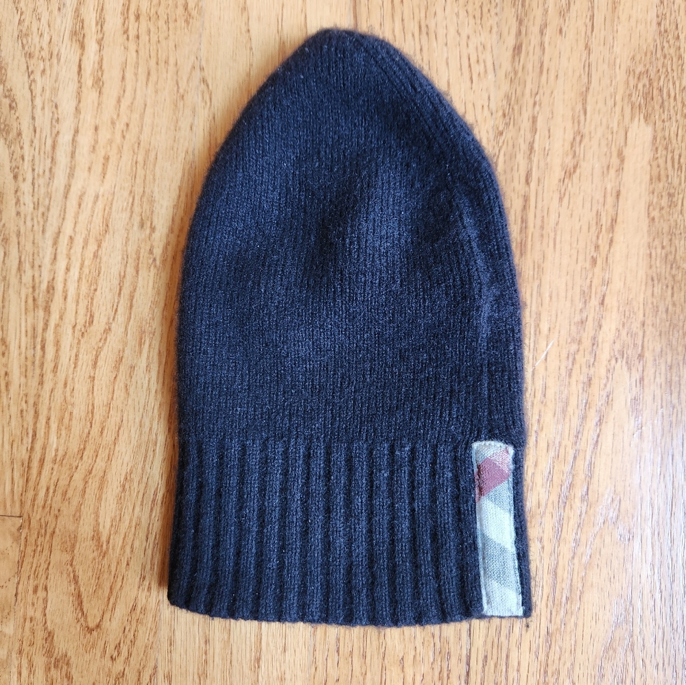 Burberry Cashmere Beanie with Signatire Plaid Accent